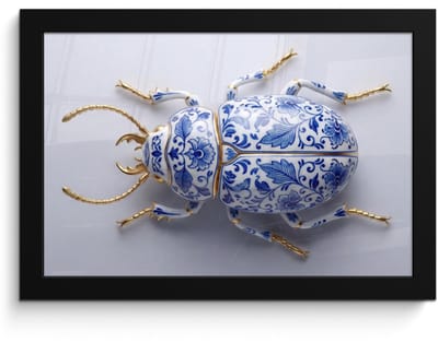 Poster in lijst - Fotolijst 30x20 cm - Posters - Kever - Delfts - Blauw - Goud - Posterlijst zwart - Decoratie - Wanddecoratie woonkamer - Muurdecoratie slaapkamer