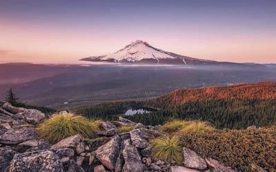 Fotobehang - Kingdom of a Mountain 400x250cm - Vliesbehang