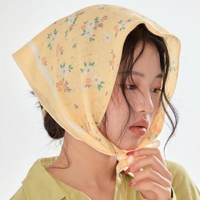Foulards en soie, Foulards carrés en forme de fleur pour femmes, Respirants au printemps et en été, Enroulés sur la tête, Protection solaire, Écharpe de protection du cou yellow beige