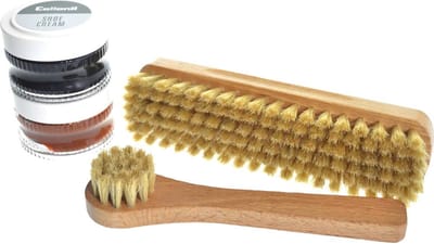 Collonil Schoenpoets set bestaande uit 1 schoenpoets zwart, 1 Schoenpoets cognac, 1 inpoets borstel 1 uitpoets borstel blank