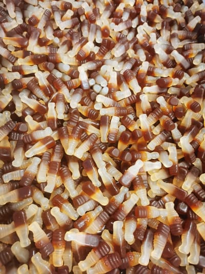 Candy Freaks Vegan Snoep Cola Flesjes 900 gram - Biologisch - Glutenvrij - Lactosevrij - Halal Snoep - Zuivelvrij - Veganistisch - Vegan - Snoep - Cola Snoep - Diervrij - Ramadan