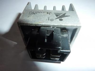Spanningsregelaar Kyoto voor Scooter Honda 90 Srx Shadow 1998 tot 1999 Nieuw
