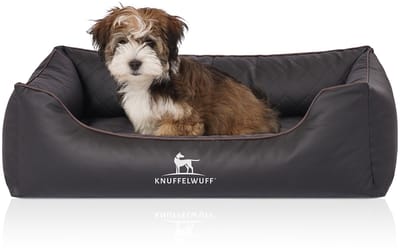 Knuffelwuff orthopedisch hondenbed Madison van laser-gewatteerd kunstleer M-L 85 x 63cm zwart