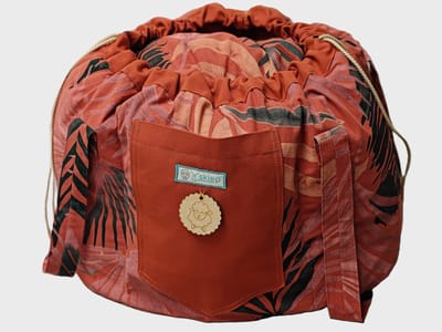 Skiep® Jungle oranje Kookstoof – Gaarstoof – Energiezuinige Hooikist & Slowcooker zonder Stroom – Gevuld met 100% Schapenwol – Wasbaar - Lokaal Handgemaakt met Sociale Tewerkstelling– Gezond, Energiezuinig & Relaxt Koken–