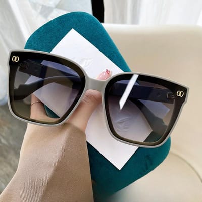 Luxe Kleine Geur Dames Grote Montuur Zonnebril Tik Tok Xiaohongshu Modetrend UV Zonnebril. gray