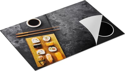 Chefcare Inductie Beschermer Sushi met Soja Saus op een Marmer - 80x50 cm - Afdekplaat Inductie - Kookplaat Beschermer - Inductie Mat