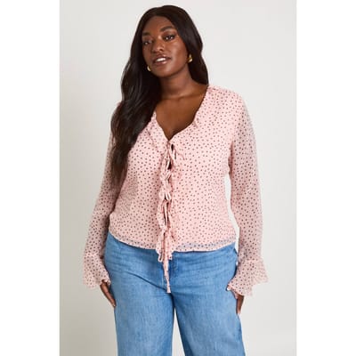 boohoo Dames Plus Polkadot Chiffon Blouse Met Ruches | Roze | Maat: 44