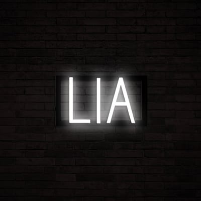 LIA - Neon LED Lamp Kinderkamer | SpellBrite | 26,63 x 16 cm | 6 Dimstanden & 8 Lichtanimaties | Naamlamp Wandlamp Neon Verlichting