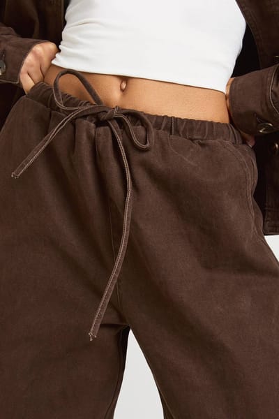 boohoo Dames Oversized Gewassen Elastische Wijde Pijpen Broek | Chocoladebruin | Maat: 40