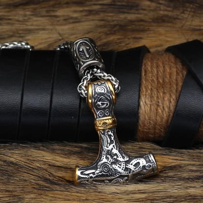 Collier Pendentif Marteau de Thor Mjolnir Collier Viking Scandinave Chaîne en Acier Inoxydable Collier Marteau pour Hommes Bijoux de Fête black