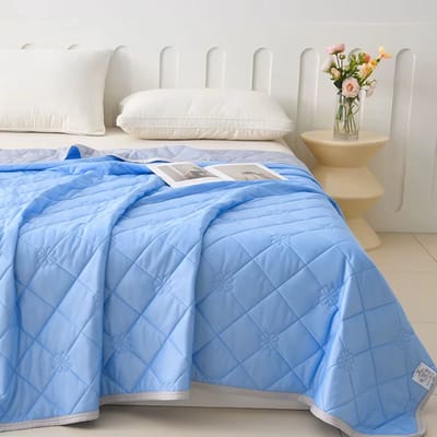 Ultrazachte Zomer Koeldeken 180x200cm – Lichtgewicht Ademend Koeldeken & Koel Dekbed - Zomerdeken voor Warme Slapers en Zwoele Nachten - Blauw