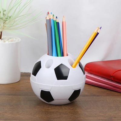 Outil en forme de Football, décoration de la maison, fournitures cadeaux pour étudiants, porte-stylo, porte-brosse à dents en forme de Football, support de Table de bureau noir