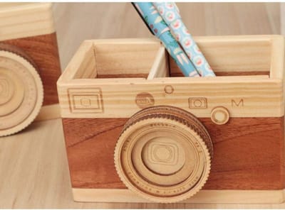 Creatieve Houten Pennenhouder in Camera-Vorm, Desk Organizer met 2 Compartimenten voor Kinderen en Studenten, Perfect Cadeau voor Vrienden