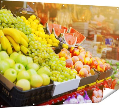 Gards Tuinposter Vers Fruit op de Markt - 160x120 cm - Tuindoek - Tuindecoratie - Wanddecoratie buiten - Tuinschilderij