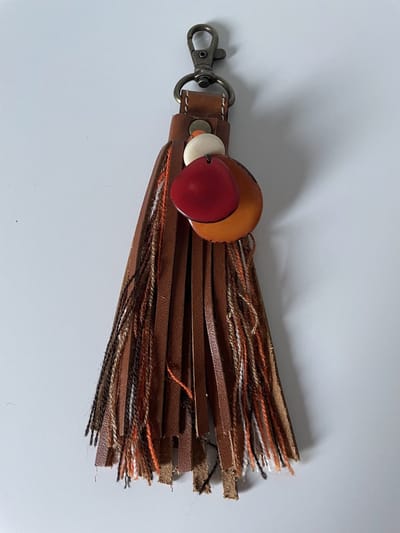 Dogs Love Munay | Hond | Hanger| Bruin 7 cm