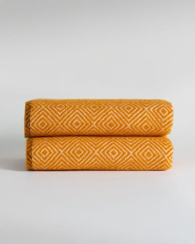 MoST - Wollen plaid Venezia yellow - 100% Nieuw-Zeelandse wol - 140 x 200 cm - geel