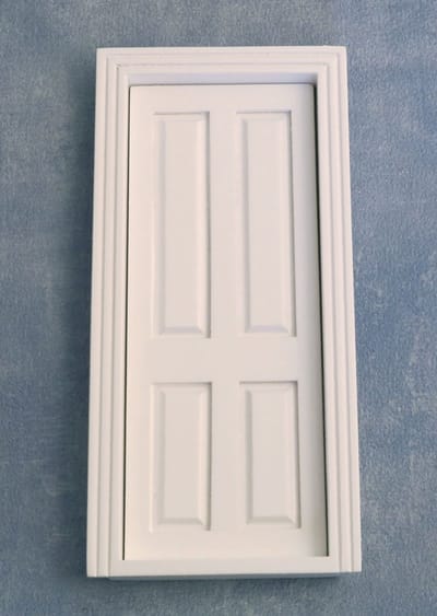 Streets Ahead DIY049 Binnendeur – 1:12 Poppenhuis – Houten Miniatuur Deur met 4 panelen – Kant-en-klaar