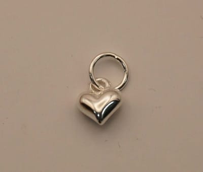 Zilveren hanger klein hartje - sterling zilveren hanger hartje - bedel hartje voor aan ketting - hartje voor aan collier - hanger voor geliefde persoon - cadeau voor hem of haar - valentijn hangertje