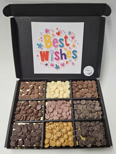 Chocolade Callets Proeverij Pakket met Mystery Card 'Best Wishes' met persoonlijke (video) boodschap | Chocolademelk | Chocoladesaus | Verrassing box Verjaardag | Cadeaubox | Relatiegeschenk | Chocoladecadeau
