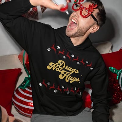 Lekker Waus Foute Kerst Hoodie Zwart - Drugs Not Hugs - Maat XS - Kerst Outfit Dames & Heren