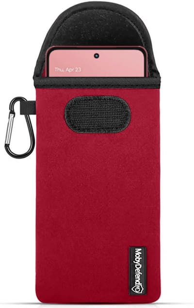 MobyDefend Hoesje - Geschikt voor Motorola Moto G86 - Neopreen Pouch Met Karabijnhaak - Insteek - Riemlus - Rood