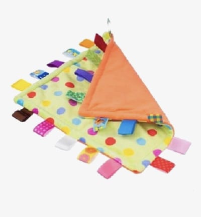 Knuffeldoek groen met stippen - baby - dreumes - slapen - moe - bed - spelen