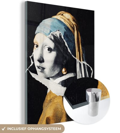 MuchoWow® Glasschilderij 30x40 cm - Schilderij acrylglas - Meisje met de parel - Goud - Zwart - Wit - Foto op glas - Schilderijen