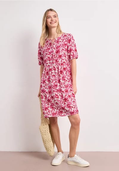 Knielange jurk met gespleten hals en print
