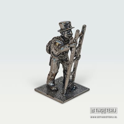 Tinnen Miniatuur Schoorsteenveger met Ladder – Ambachtelijk Handgemaakt Beroepen Beeldje – Unieke Decoratie & Bijzonder Cadeau - Jubileum schoorsteenveger - pensioen