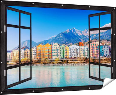 Gards Tuinposter Doorkijk Gekleurde Huisjes in Innsbruck, Oostenrijk - 180x120 cm - Tuindoek - Tuindecoratie - Wanddecoratie buiten - Tuinschilderij