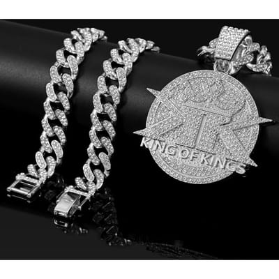 Colliers Pendentifs Hip Hop Street Style pour Homme Strass Forme Ronde & Double K Unisexe Port Quotidien Bijoux Cubains Cadeaux gray
