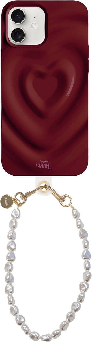 xoxo Wildhearts Biggest Love Burgundy Cord Case - Geschikt voor iPhone 12 - Hoesje met koord - Kwalitatieve backcover - Telefoonhoesje met hartjes patroon - Hartenpatroon - met camerabumper - Parelketting - Burgundy - Rood - Donkerrood