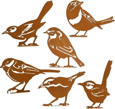 Vogeltuindecoraties van roestig metaal voor een sfeervolle tuin, buitenleven en natuurdecoratie