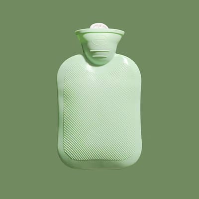 Draagbare kruik - 500 ml warm kompreszak - Met water gevulde kruik - Warme kruik voor het verwarmen van de taille en rug van het bed - Verbrede waterinlaat - Geschikt voor het verwarmen van handen, rug, nek en benen - Groen