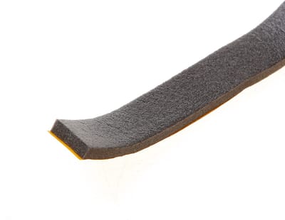 Illbruck Schuimband zelfklevend 15 x 4mm TN585
