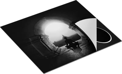 Chefcare Inductie Beschermer Man Doet Yoga in een Boeddha Tempel - Zwart Wit - 60x50 cm - Afdekplaat Inductie - Kookplaat Beschermer - Inductie Mat
