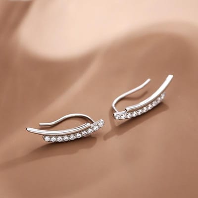 Boucles d'oreilles à tige fines et incurvées en argent sterling 925 pour femmes, petites boucles d'oreilles géométriques lisses en zircon, bijoux minimalistes S-E1313 beige