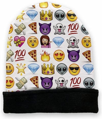 Emoji Muts voor Kinderen – Witte Beanie met Kleurrijke Emoji Print – Zachte Stretch Wintermuts – Trendy Kindermuts & Accessoire