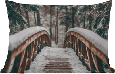 Buitenkussens - Tuin - Brug - Winterlandschap - Bos - Natuur - Sneeuw - 50x30 cm