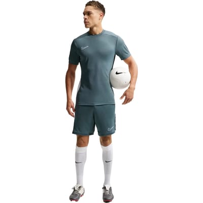 Korte Nike Academy
