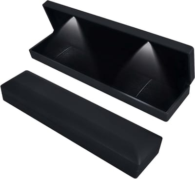 Elegante Velvet Sieraaddoos met LED Verlichting voor Kettingen en Armbanden - 23 x 5,5 x 3,5 cm - Zwart en Luxe Design