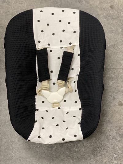 stokke newborn hoes zwart dots
