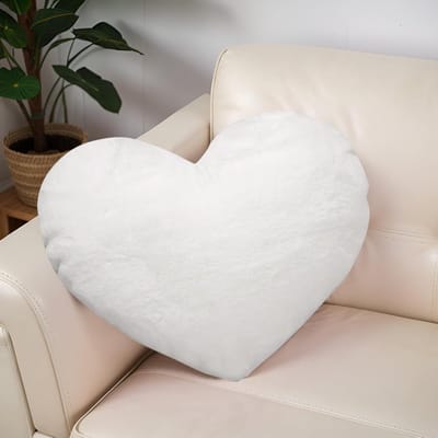 Zacht Hart Kussen, Pluche Decoratief Kussen, 46 x 36 cm, Schattig Hartvormig Kussen voor Kinderkamer, Sofa en Interieur, Aesthetic Fluffy Kussen
