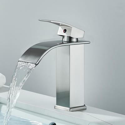Matzwarte waterval wastafelkraan, enkele hendelmengkraan, warm en koud water wastafelkraan voor badkamerwastafelmengkraan