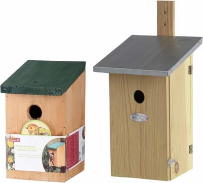 Nestkastjes/vogelshuisjes set van 2x stuks voor tuinvogels - 39 cm en 22 cm