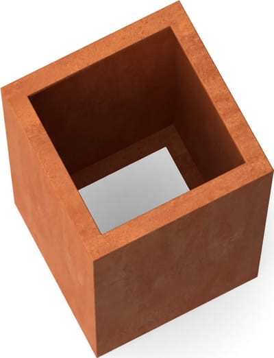 Plantenbak Artesa Cortenstaal 500x500x1000mm (LxBxH) - Materiaaldikte 2mm. Voorzien van verstevigingskokers aan de binnenkant. Zoder bodem. Omplooi bovenrand 50mm.