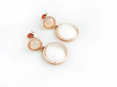 Model 2 Rounds zilveren oorringen roos goud verguld gezet met witte stenen en cubic zirconia