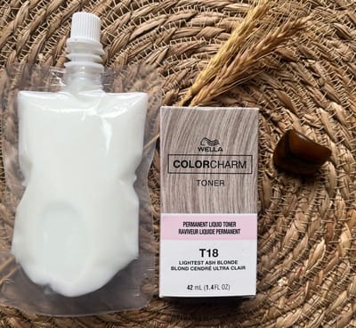 Wella Color Charm toner - T18 + developer - Lightest Ash Blonde - NIEUWE VERPAKKING - Wella Toner - Haartoner - Asblond - Anti geel - Anti Yellow