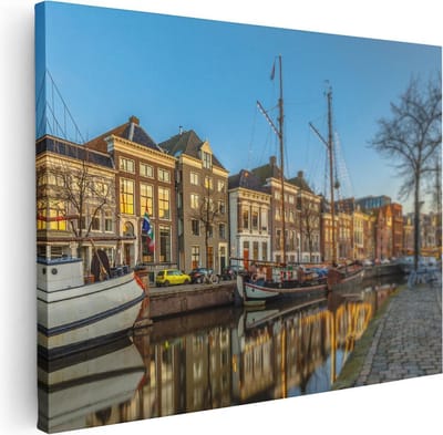 Artaza Canvas Schilderij Zeilboot - 40x30 cm - Klein - Wanddecoratie Grachten Groningen - Muurdecoratie Stad - Kamer Accessoires Boot