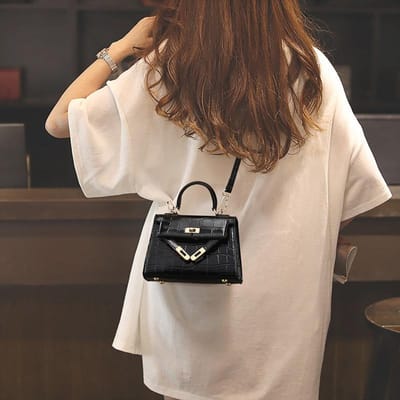 Nieuwe Veelzijdige en Modieuze High-end Licht Luxe Niche Echt Leer Krokodillenpatroon Crossbody Hand Okseltas brown
